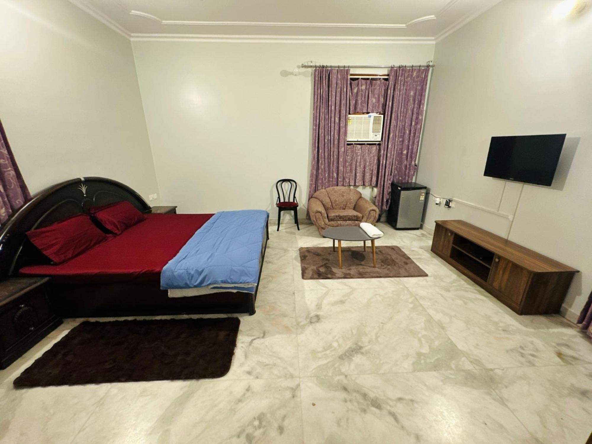 Riya * Varanasi